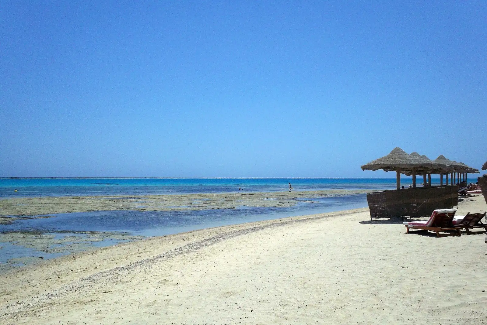 White sand beach and turquoise water in Marsa Alam
